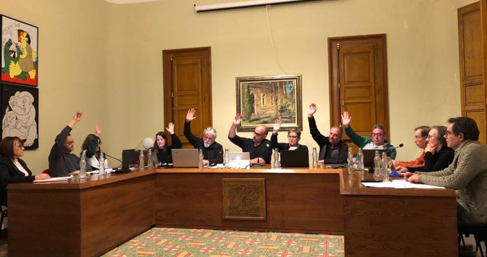 Aprovat a la Pobla el canvi de nom del passeig Josep Borrell